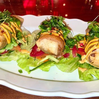 Lee - Cheeseburger spring rolls - Asian Fusion Near Me - Toronto, Ontario Lee - Cheeseburger spring rolls - Asian Fusion Near Me - Toronto, Ontario