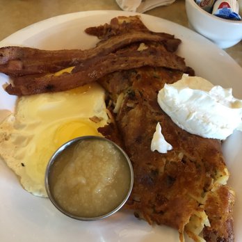 Sloan's - Bacon & Cheddar Hash Brown breakfast - Breakfast & Brunch Near Me - Indio, California