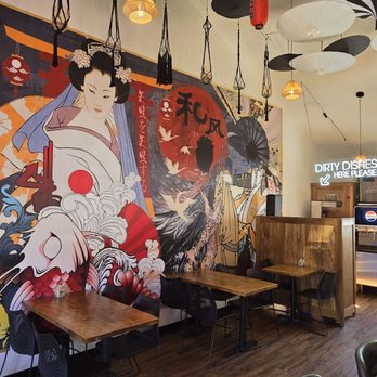 Chōwa Bowl - Interior seating - Ramen Near Me - Morro Bay, California Chōwa Bowl - Interior seating - Ramen Near Me - Morro Bay, California