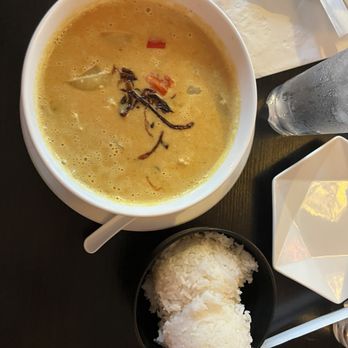 Rajanee Thai Haleiwa - Yellow Curry - Thai Near Me - Haleiwa, Hawaii Rajanee Thai Haleiwa - Yellow Curry - Thai Near Me - Haleiwa, Hawaii