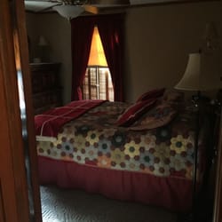 The Quarry Stone Bed & Breakfast - The Pine Room