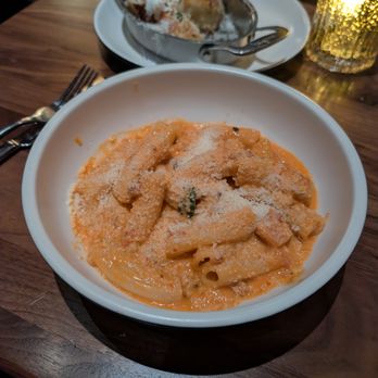 North Italia - Spicy rigatoni - Italian Near Me - Greensboro, North Carolina North Italia - Spicy rigatoni - Italian Near Me - Greensboro, North Carolina