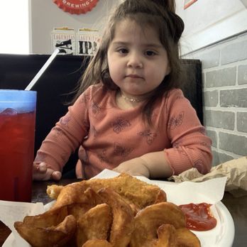 Flight Burger - Kids Chicken Tenders - Burgers Near Me - Carmel, Indiana