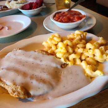 Baker's Restaurant - Country fried steak and yummy mac and cheese and stewed tomatoes - Seafood Near Me - Elkton, Maryland