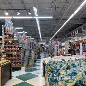 Golden Mango - produce in a grocery store - Grocery Near Me - East Bronx, New York