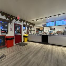 A Scoop Or Two - Ice cream bar area