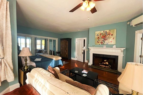 Saltair Inn Waterfront B&B by null