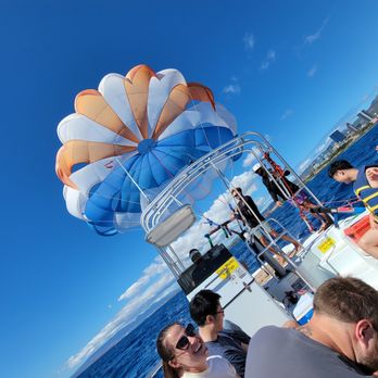 X-Treme Parasail - Parasailing Near Me - Honolulu, Hawaii X-Treme Parasail - Parasailing Near Me - Honolulu, Hawaii