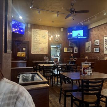 Primanti Bros. Restaurant and Bar - Sandwiches Near Me - Pittsburgh, Pennsylvania Primanti Bros. Restaurant and Bar - Sandwiches Near Me - Pittsburgh, Pennsylvania
