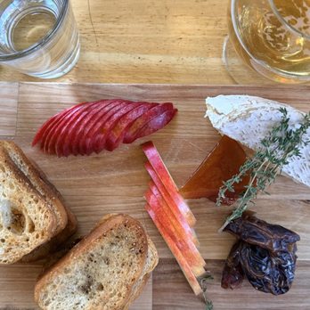 Magpie Cafe - California Cheese Board - New American Near Me - Sacramento, California