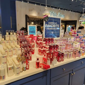 BATH & BODY WORKS - Updated November 2025 - 16 Photos - 651