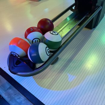 1UP Entertainment + Social - Bowling Near Me - Carrollwood, Florida