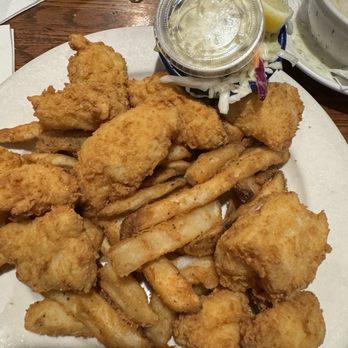 Boston Sail Loft - Boston's Best Fish and Chips - Bars Near Me - Boston, Massachusetts