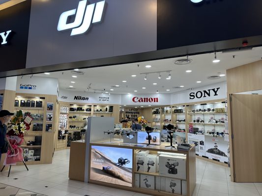 Plaza Low Yat by null