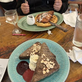 MeeMa’s - Churro French toast & chicken n waffles - Breakfast & Brunch Near Me - Long Beach, California MeeMa’s - Churro French toast & chicken n waffles - Breakfast & Brunch Near Me - Long Beach, California