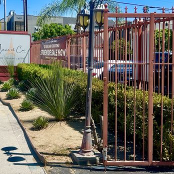 Marie et Cie - Outside - Coffee & Tea Near Me - Valley Village, California Marie et Cie - Outside - Coffee & Tea Near Me - Valley Village, California
