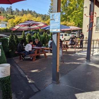 Miracle Mile Cafe - More outdoor seating - Breakfast & Brunch Near Me - San Rafael, California
