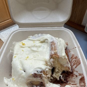 Amore Italian Bakery & Bistro - Raspberry Lemon Cream Cheese Cinnamon Rolls Breakfast - Bakeries Near Me - Springfield, Oregon Amore Italian Bakery & Bistro - Raspberry Lemon Cream Cheese Cinnamon Rolls Breakfast - Bakeries Near Me - Springfield, Oregon