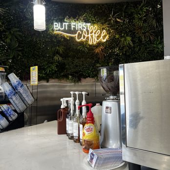 Black Diamond Market - Beer, Wine & Spirits Near Me - Antioch, California