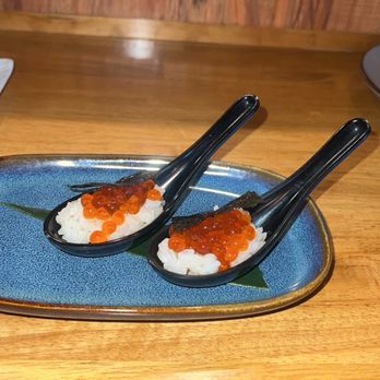 Hanabi Sushi Bar - Ikura 10/10 Presentation 10/10 - Sushi Bars Near Me - Los Angeles, California