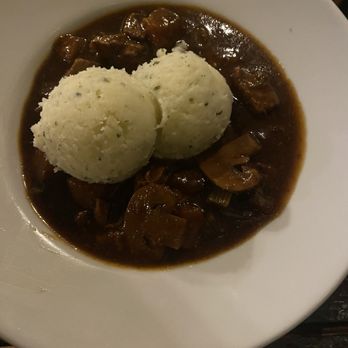 The Brazen Head - Guinness beef stew and champ - Pubs Near Me - Dublin, D The Brazen Head - Guinness beef stew and champ - Pubs Near Me - Dublin, D
