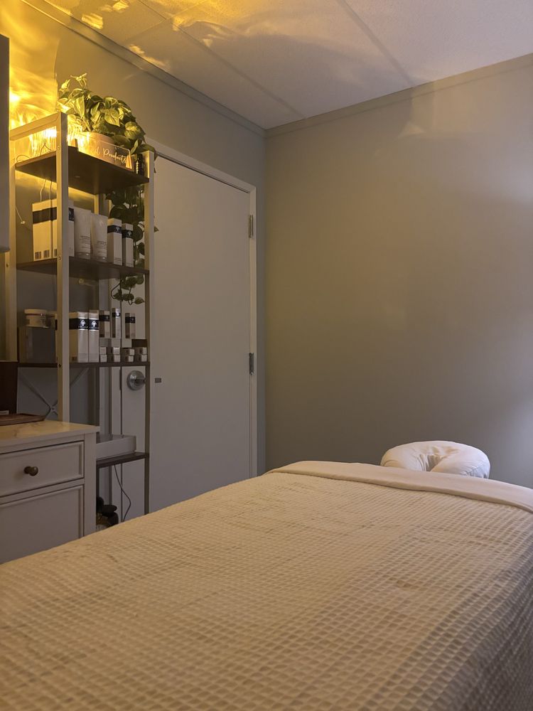 The Maris Spa Logo