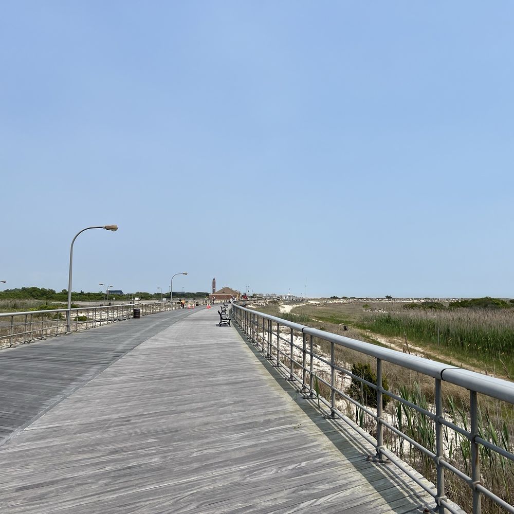Jones Beach State Park - Biking and walking boardwalk - Beaches Near Me - Wantagh, New York Jones Beach State Park - Biking and walking boardwalk - Beaches Near Me - Wantagh, New York