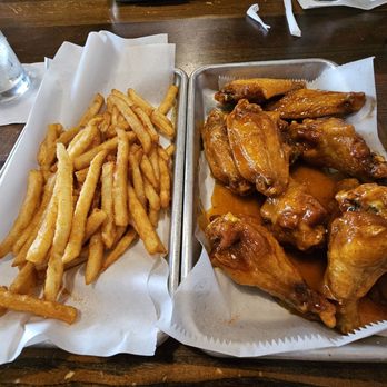 Buffalo Wild Wings - Chicken Wings Near Me - Olive Branch, Mississippi