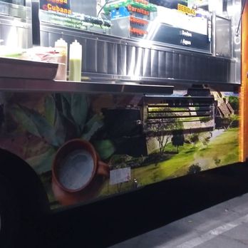 Los Tlaxcaltecas - Los Tlaxcaltecas food truck - Food Trucks Near Me - Bakersfield, California Los Tlaxcaltecas - Los Tlaxcaltecas food truck - Food Trucks Near Me - Bakersfield, California