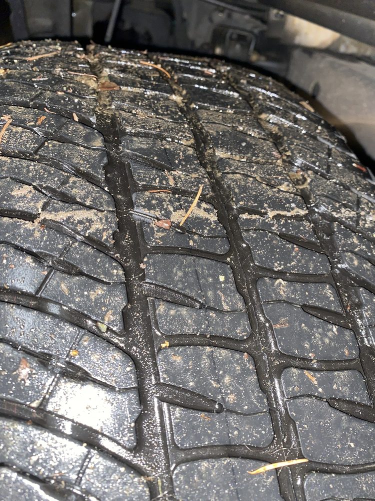 LES SCHWAB TIRE CENTER Updated August 2024 29 Reviews 1731