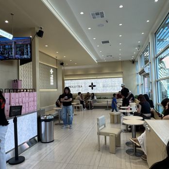 Molly Tea - Inside - Bubble Tea Near Me - San Gabriel, California Molly Tea - Inside - Bubble Tea Near Me - San Gabriel, California