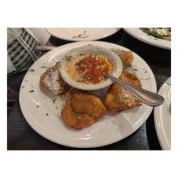 Lombardo's Restaurant - Toast Ravioli