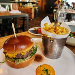Restaurant Sagibeiz - Cheeseburger