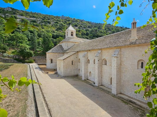 Abbaye Notre-Dame de Sénanque by null