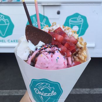Drizzle - Strawberry delight - Desserts Near Me Drizzle - Strawberry delight - Desserts Near Me