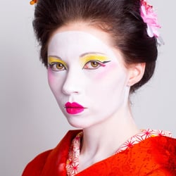 Ania Massat Makeups - Theatrical