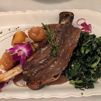 Portuguese Tavern - Roasted short rib with potato and broccoli rabe - Portuguese Near Me - Clifton, New Jersey Portuguese Tavern - Roasted short rib with potato and broccoli rabe - Portuguese Near Me - Clifton, New Jersey