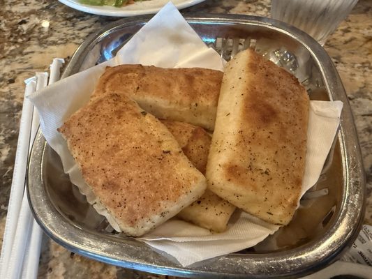 Antonio's Piccolo Ristorante by null