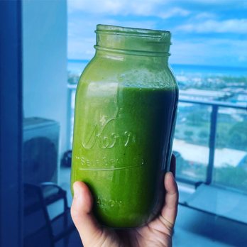 ‘Ōma’o Man - Green Smoothie - Food Stands Near Me - Honolulu, Hawaii