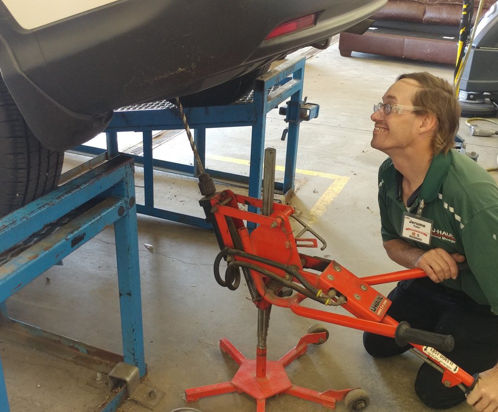 UHAUL TRAILER HITCH SUPER CENTER OF MANKATO 1719 Madison Ave