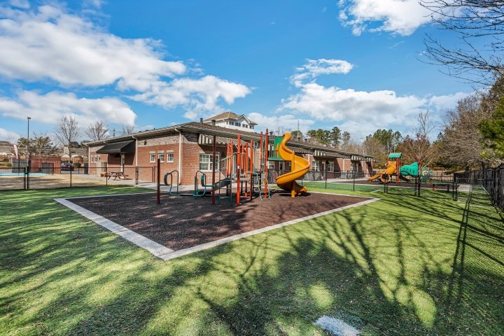 The Learning Grove Academy-Sugar Hill - childcare center in Sugar Hill, GA
