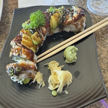 Mot'to Japanese Grill - Dragon roll - Japanese Near Me - Carlsbad, California