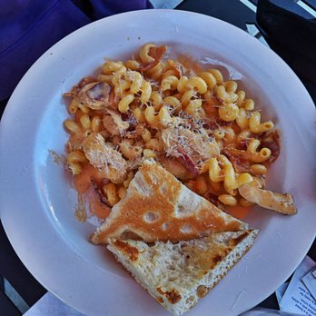 Bubba's 33 - Chicken and Bacon Mac and Cheese - Burgers Near Me - Albuquerque, New Mexico
