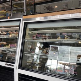 Dessert case