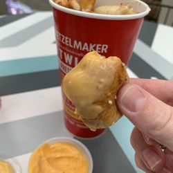 Pretzelmaker - Cheddar dip, not as good as nacho