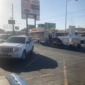 Pollos Culiacan 4 - a truck and trailer in a parking lot - Mexican Near Me - Las Vegas, Nevada
