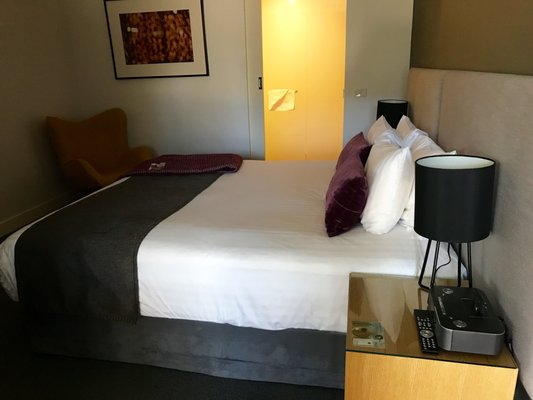 East Hotel by null