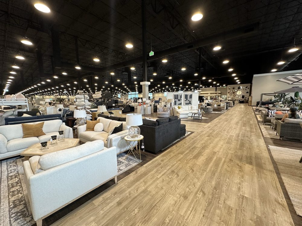 LIVING SPACES OUTLET Updated November 2024 13 Photos & 17 Reviews