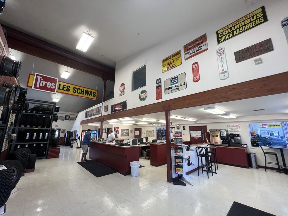 Les Schwab Tire Center