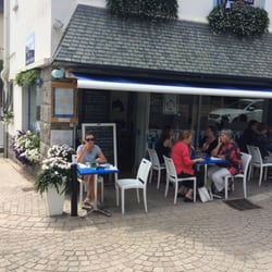 Chez Valentin - Great location just by the church in the center